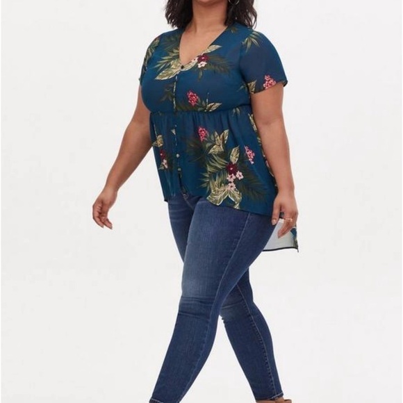 TORRID Babydoll Chiffon Button-Front Floral Teal Tunic Top - Picture 5 of 13